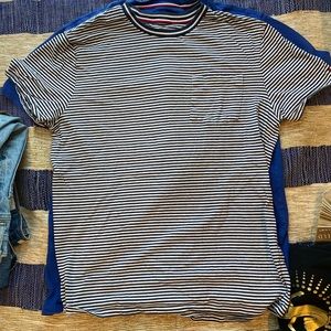 2 men’s Tommy Hilfiger t-sorts for price of 1! - M